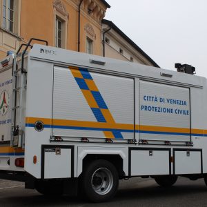 Polisoccorso Mitsubishi Fuso Canter